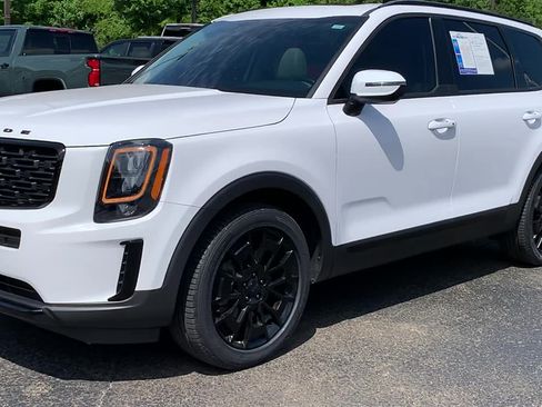 Used 2021 Kia Telluride EX w/ EX Premium Package AWD/4WD image 9