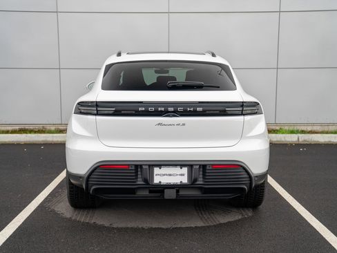 New 2026 Porsche Macan 4S Electric AWD/4WD image 7
