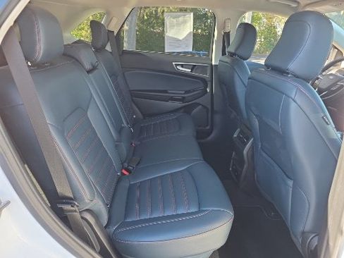 Certified 2022 Ford Edge SEL w/ Sport Appearance Package image 17