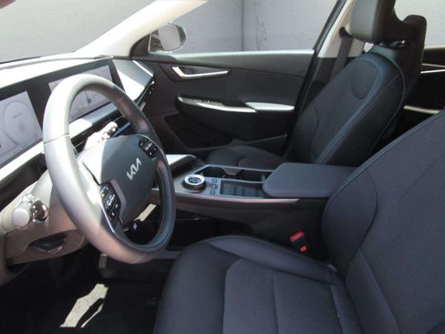 Used 2024 Kia EV6 Light RWD image 13