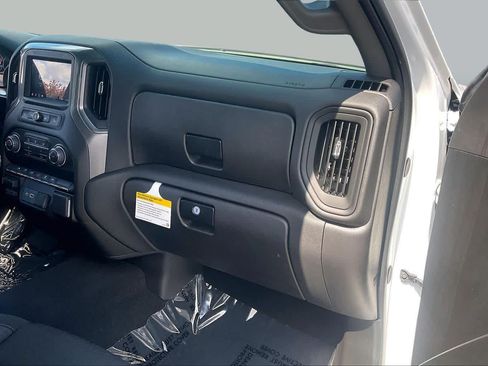 Used 2025 Chevrolet Silverado 1500 Custom w/ Turbomax Blackout Package RWD image 18