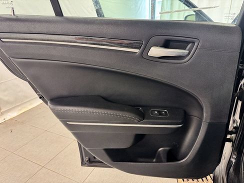 Used 2016 Chrysler 300 C AWD/4WD image 16