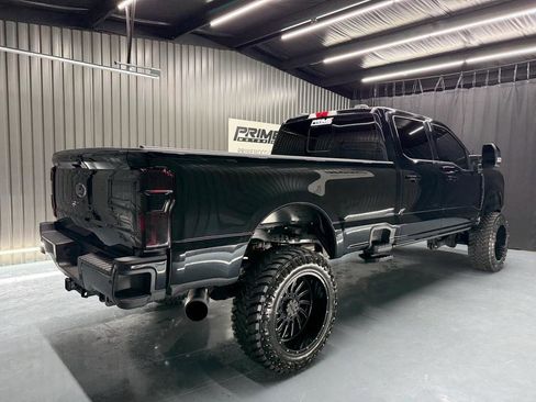 Used 2023 Ford F350 Lariat w/ Lariat Ultimate Package AWD/4WD image 3