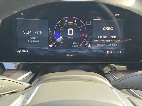 Used 2026 Chevrolet Suburban LT w/ Comfort Package image 7