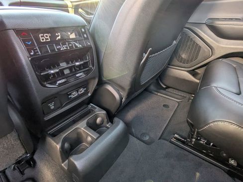 New 2025 Jeep Grand Cherokee L Limited image 30