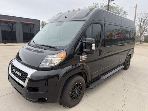 Used 2021 RAM ProMaster 2500 w/ Premium Appearance Group FWD image 1