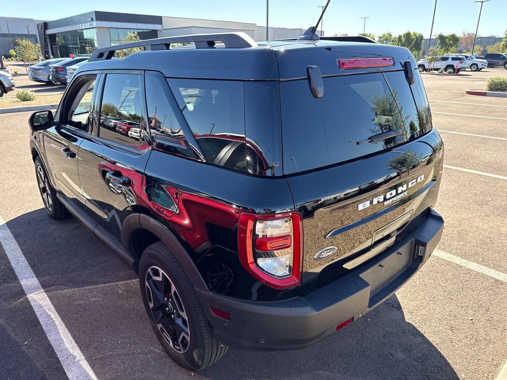 Used 2023 Ford Bronco Sport Outer Banks w/ Tech Package AWD/4WD image 3