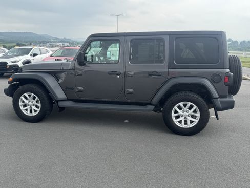 Used 2023 Jeep Wrangler Unlimited Sport AWD/4WD image 7