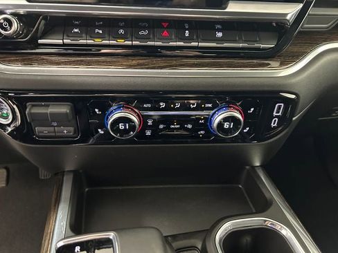 Used 2025 GMC Sierra 1500 Elevation w/ Elevation Premium Package AWD/4WD image 24