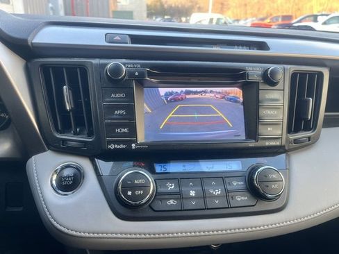 Used 2018 Toyota RAV4 XLE image 20