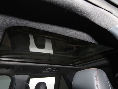 New 2026 Ford Explorer ST-Line w/ ST-Line Street Pack image 17