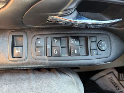 Used 2019 Dodge Grand Caravan SE w/ UConnect Hands-Free Group FWD image 22