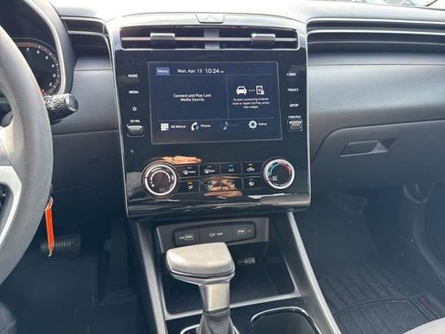 Used 2024 Hyundai Santa Cruz SE image 21