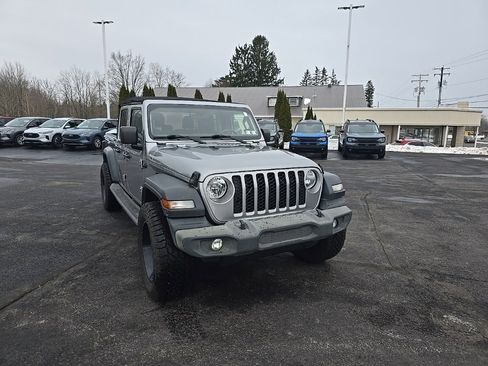 Used 2020 Jeep Gladiator Sport w/ Quick Order Package 24S image 4