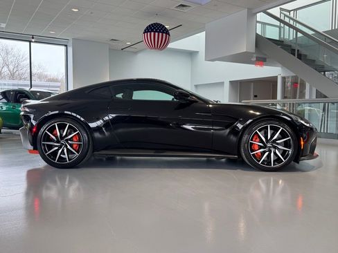 Used 2020 Aston Martin V8 Vantage Coupe image 7