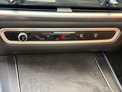Certified 2025 BMW X5 sDrive40i w/ Parking Assistance Package RWD image 18