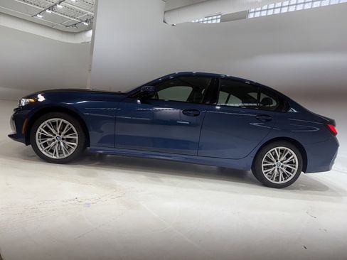 Used 2023 BMW 330i xDrive Sedan w/ Convenience Package image 3
