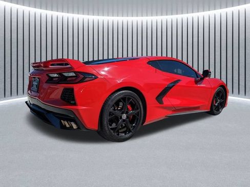 Used 2022 Chevrolet Corvette Stingray Preferred Cpe w/ Z51 Performance Package RWD image 4