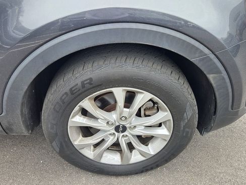 Used 2022 Kia Telluride LX AWD/4WD image 8