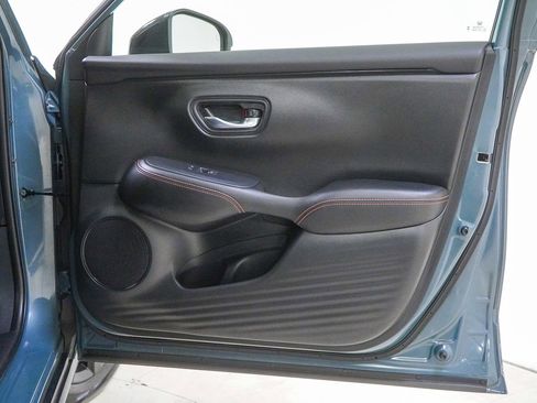 Used 2025 Honda HR-V Sport image 34