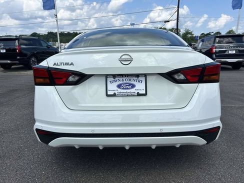 Used 2025 Nissan Altima 2.5 SV FWD image 4