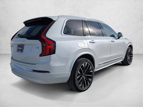 New 2026 Volvo XC90 T8 Ultra w/ Lounge Package image 2