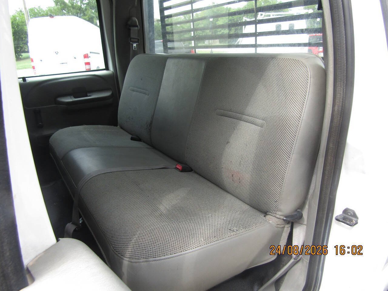 Used 2004 Ford F550 2WD Crew Cab Super Duty image 14