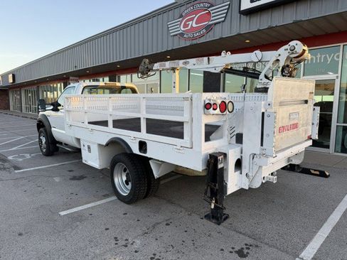 Used 2007 Ford F550 2WD Regular Cab Super Duty image 5