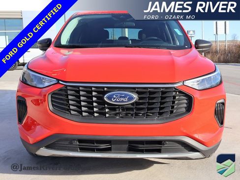 Certified 2024 Ford Escape Active image 7