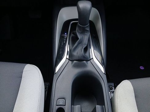 Used 2026 Toyota Corolla LE FWD image 10
