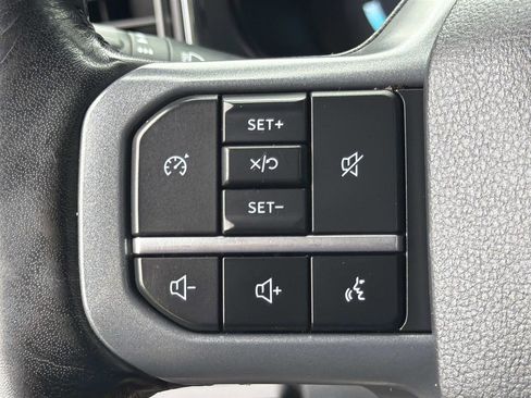 Used 2023 Ford F350 Lariat w/ Black Appearance Package AWD/4WD image 18