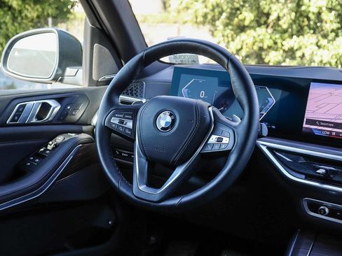 Used 2026 BMW X5 xDrive50e AWD/4WD image 16