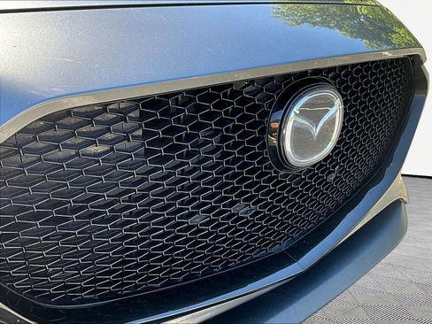Used 2020 MAZDA MAZDA3 Hatchback w/ Preferred Package FWD image 32