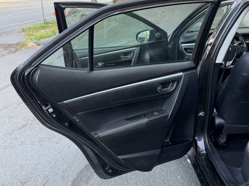 Used 2015 Toyota Corolla S FWD image 15