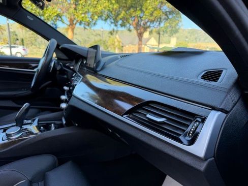 Used 2017 BMW 540i RWD image 83