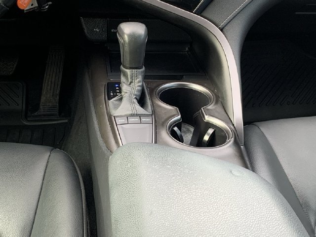 Used 2024 Toyota Camry SE FWD image 27