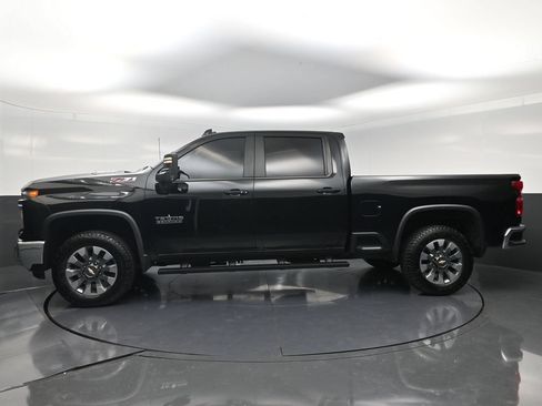 Used 2025 Chevrolet Silverado 2500 LT w/ Texas Edition AWD/4WD image 3