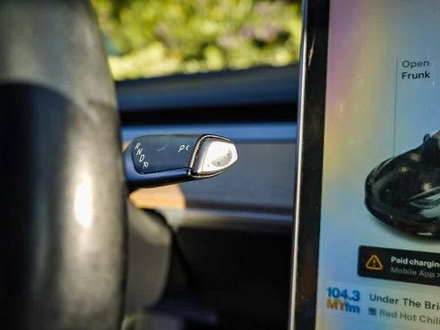 Used 2018 Tesla Model 3 Long Range image 25