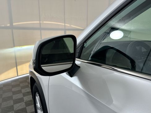 Certified 2025 Toyota Grand Highlander FWD image 10