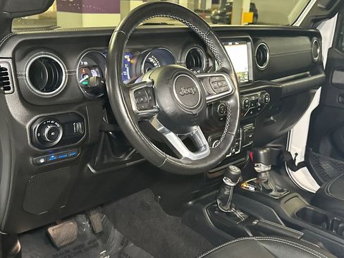 Used 2023 Jeep Wrangler Unlimited Sahara w/ Cold Weather Group image 18