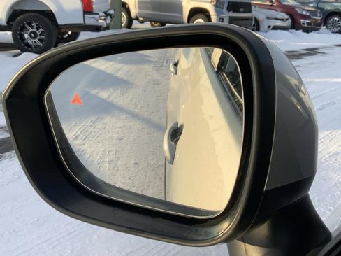 Used 2024 Nissan Rogue SV image 18