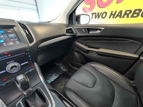 Certified 2018 Ford Edge Titanium w/ Equipment Group 301A AWD/4WD image 29