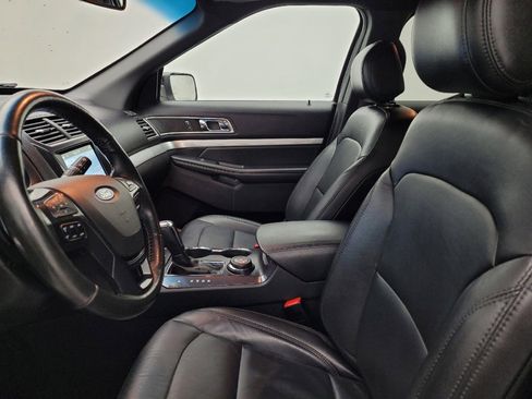 Used 2017 Ford Explorer XLT w/ Equipment Group 202A image 17