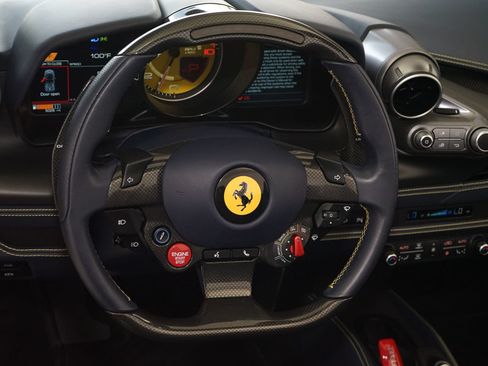 Used 2022 Ferrari F8 Tributo RWD image 15