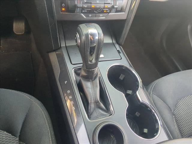 Used 2018 Ford Explorer XLT w/ Equipment Group 201A FWD image 12