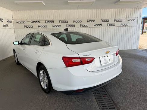 Used 2022 Chevrolet Malibu LS w/ Driver Confidence Package II FWD image 2