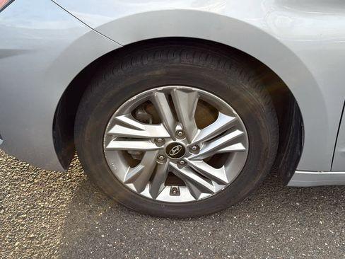 Used 2020 Hyundai Elantra Value Edition w/ Cargo Package (C1) image 10