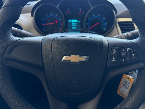 Used 2016 Chevrolet Cruze LS FWD image 20