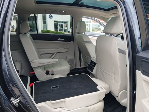 Used 2023 Volkswagen Atlas SEL Premium AWD/4WD image 22