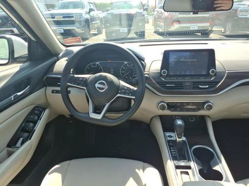 Certified 2023 Nissan Altima 2.5 SV AWD/4WD image 9